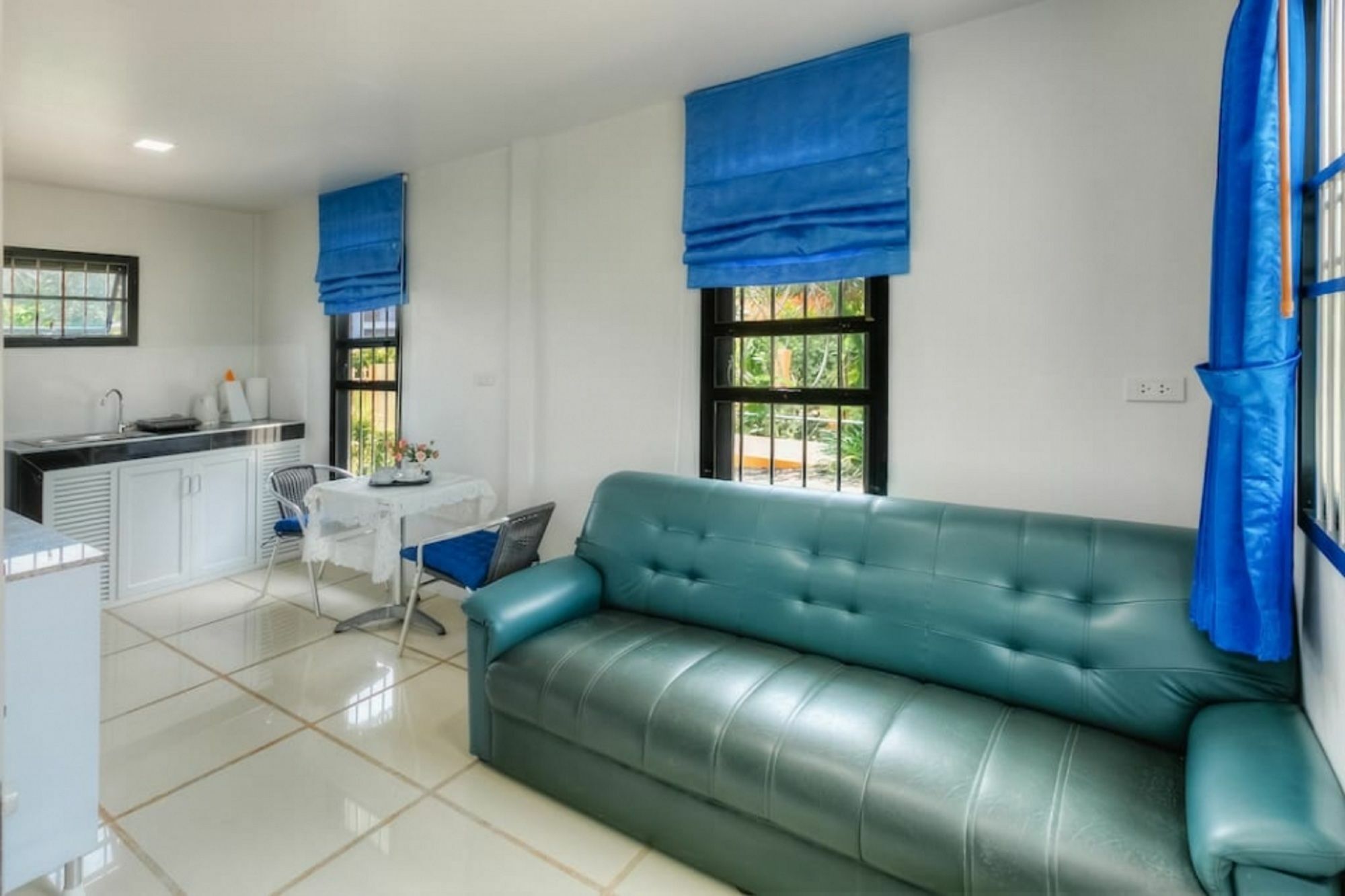 Aquatoria Phuket Bangtao Villa Surin Beach  Buitenkant foto